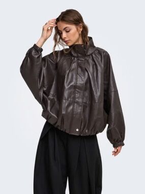 Zara Faux LEATHER EFFECT BOMBER JACKET Sz S Women’s 
(Oct A-1)